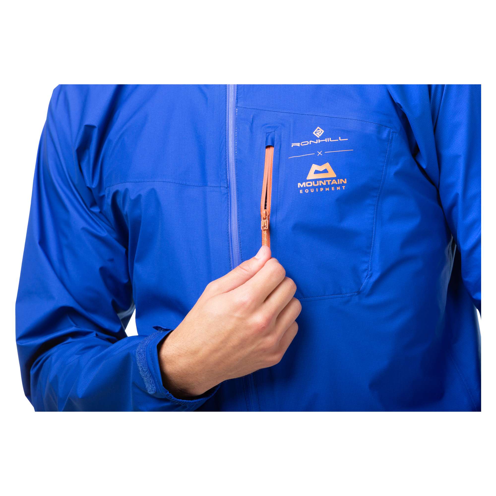 Vanntett løpejakke i Goretex fra Ronhill. Vanntett løpejakke i Goretex fra Ronhill.